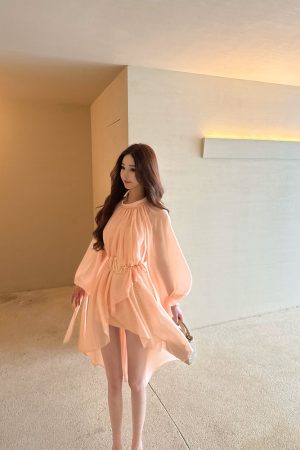 Socialite-Style Sunset Queen Dress for Women with Irregular Lantern Sleeves & Waist Cinching - Perfect for 90s and Y2K Fashion