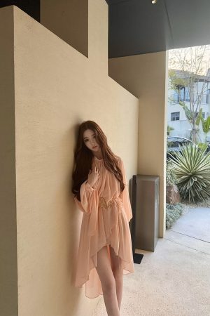 Socialite-Style Sunset Queen Dress for Women with Irregular Lantern Sleeves & Waist Cinching - Perfect for 90s and Y2K Fashion