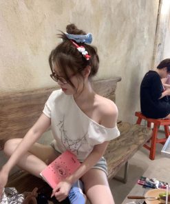 Soft and Breathable Off-Shoulder Short-Sleeve T-Shirt for Women, Casual Printed One-Shoulder Top, Trendy Y2K Fashion