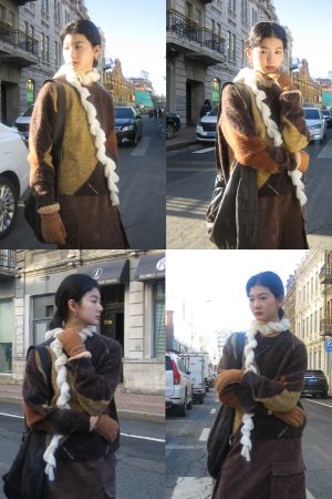 Soft Light Mohair Round Neck Pullover Sweater with Melange Diamond Pattern - Cozy Fashion for Fall and Winter