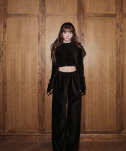 Soft Slim-Fit Cropped Long-Sleeve Top & Pants Two-Piece Set for Women - Comfortable Casual Chic Outfit