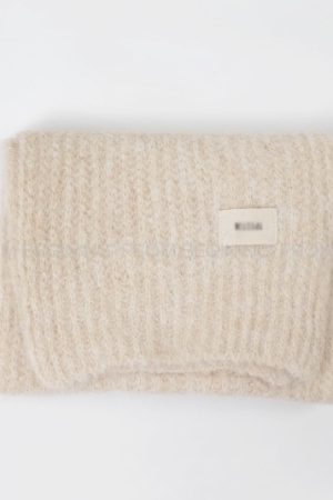Soft Strawberry Pink Knitted Scarf for Autumn and Winter - Korean Style Cozy Accessory