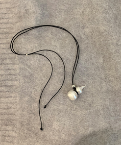 Solid Black Gourd Pendant Rope Necklace for Girls - Light Luxury High-End Chinese Style Accessories