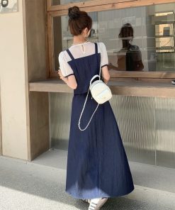 Sophisticated Short-Sleeve Top and Skirt Set for Summer - Elegant OOTD Outfit with Age-Reducing Vibes