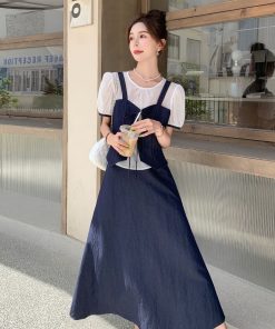 Sophisticated Short-Sleeve Top and Skirt Set for Summer - Elegant OOTD Outfit with Age-Reducing Vibes