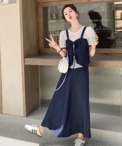 Sophisticated Short-Sleeve Top and Skirt Set for Summer - Elegant OOTD Outfit with Age-Reducing Vibes