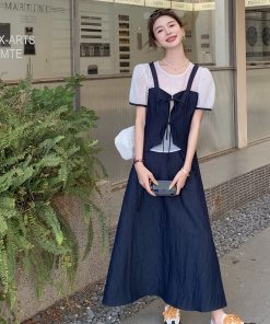 Sophisticated Short-Sleeve Top and Skirt Set for Summer - Elegant OOTD Outfit with Age-Reducing Vibes