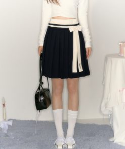 Sophisticated Women's Short Blazer - Casual Spring & Autumn Style, Niche Outfit for Effortless Chic Looks