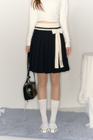 Sophisticated Women's Short Blazer - Casual Spring & Autumn Style, Niche Outfit for Effortless Chic Looks