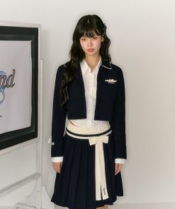 Sophisticated Women's Short Blazer - Casual Spring & Autumn Style, Niche Outfit for Effortless Chic Looks