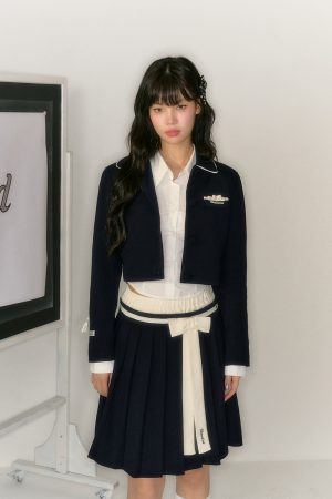 Sophisticated Women's Short Blazer - Casual Spring & Autumn Style, Niche Outfit for Effortless Chic Looks