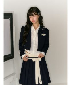 Sophisticated Women's Short Blazer - Casual Spring & Autumn Style, Niche Outfit for Effortless Chic Looks