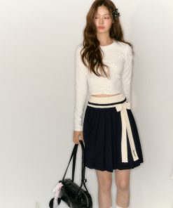 Sophisticated Women's Short Blazer - Casual Spring & Autumn Style, Niche Outfit for Effortless Chic Looks