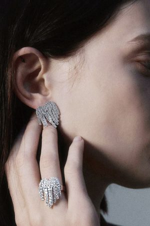 Sparkling Diamond Inlaid Heart Tassel Earrings - High-End European American Design, Silver Needle, Statement Jewelry