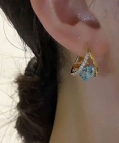 Sparkly Crystal Zircon Heart-Shaped Earrings for Women - Exquisite Compact Design, Versatile Fashion Jewelry, Perfect for Everyday Wear