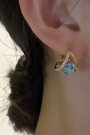 Sparkly Crystal Zircon Heart-Shaped Earrings for Women - Exquisite Compact Design, Versatile Fashion Jewelry, Perfect for Everyday Wear
