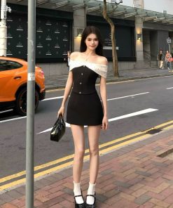 Spicy Girl Design One-Shoulder Polka Dot Slim Fit Short Sleeve Top & Half Skirt Set for Women - Summer Fashion 90s Y2K Style