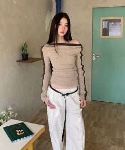 Spicy Girl Off-the-Shoulder T-Shirt with Large Neckline and Split Sleeves - Trendy American Style Fashion Top