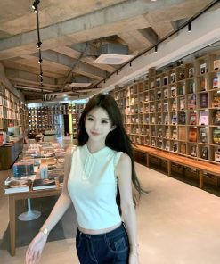 Spicy Girl Polo Collar Knitted Sleeveless Vest - High-End Women's White Summer Top, Trendy Niche Fashion