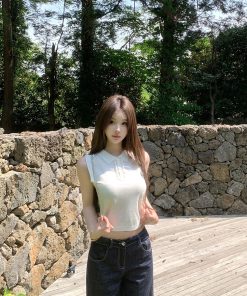 Spicy Girl Polo Collar Knitted Sleeveless Vest - High-End Women's White Summer Top, Trendy Niche Fashion