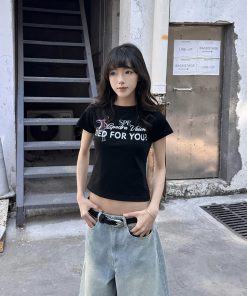 Spicy Girl Short Sleeve Slim Fit T-Shirt - Vintage American Style Summer Top - Trendy Casual Fashion for Y2K and 90s Inspired Looks