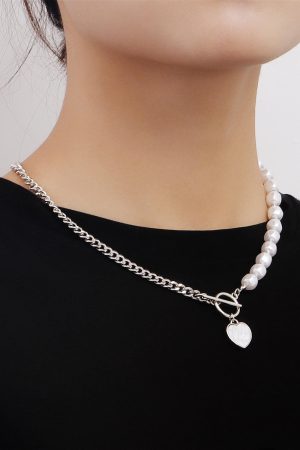 Spliced Chain Imitation Pearl Necklace with Heart-Shaped Mother-of-Pearl Beads, Women's Clavicle Chain, Light Luxury Jewelry