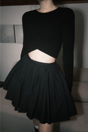 Split Hem Sweater - Stylish Slim Fit Long Sleeve Knit Top for Women - Trendy Short Version