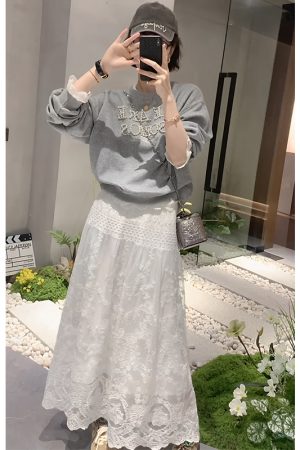 Spring 2025 Heavy Beaded Lace Trim Pullover Sweatshirt and Tulle Skirt Matching Set - Chic Layered Look