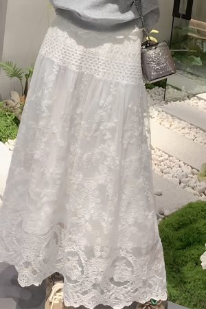 Spring 2025 Heavy Beaded Lace Trim Pullover Sweatshirt and Tulle Skirt Matching Set - Chic Layered Look