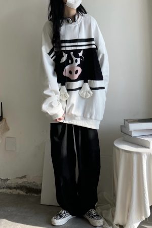 Spring 3D Cow Print Oversized Loose Sweatshirt for Men and Women - Cute Round Neck Unisex Fashion