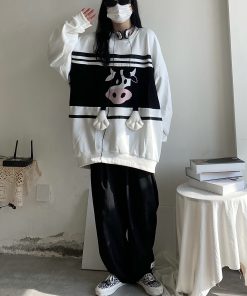 Spring 3D Cow Print Oversized Loose Sweatshirt for Men and Women - Cute Round Neck Unisex Fashion