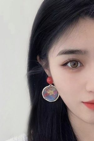 Spring Garden Vintage Burgundy Dried Flower Resin Earrings for Women - Cute Floral Ear Clips Jewelry Gift