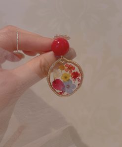 Spring Garden Vintage Burgundy Dried Flower Resin Earrings for Women - Cute Floral Ear Clips Jewelry Gift