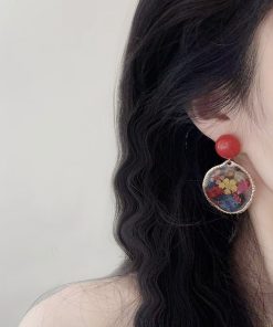 Spring Garden Vintage Burgundy Dried Flower Resin Earrings for Women - Cute Floral Ear Clips Jewelry Gift