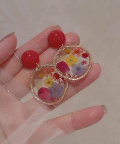 Spring Garden Vintage Burgundy Dried Flower Resin Earrings for Women - Cute Floral Ear Clips Jewelry Gift