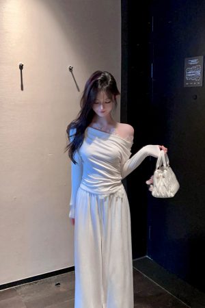 Spring Lace Trim One-Shoulder Off-White Short Crop Top - Women's Shoulder-Baring T-Shirt in Y2K Style