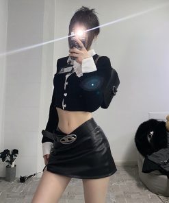 Spring Retro Spicy Girl Mid-Low Waist V-Shaped A-Line Leather Skirt - Trendy Y2K Fashion for a Playful Look