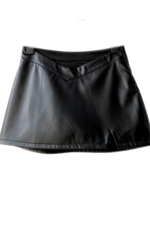 Spring Retro Spicy Girl Mid-Low Waist V-Shaped A-Line Leather Skirt - Trendy Y2K Fashion for a Playful Look
