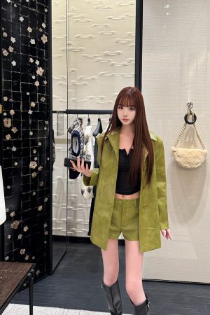 Spring-Summer Two-Piece Skirt and Shirt Set for Women, High-End Runway Style, Intelligent Beauty in Green, Chic Fashion Ensemble