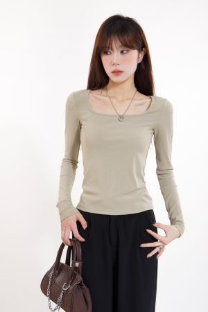 Square Neck Long Sleeve Off-Shoulder Top for Women, Slim Fit T-Shirt, Fashionable Spring 2025 Style, Youthful Design, Trendy Look