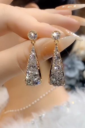Starry Sky Earrings for Women, French Style Silver Needle, Trendy Light Luxury Ear Drops, Simple Versatile High-End Accessories