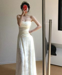 Strapless Pleated One-Shoulder Dress for Women - French Style, Waist-Cinching High-End Summer Fashion