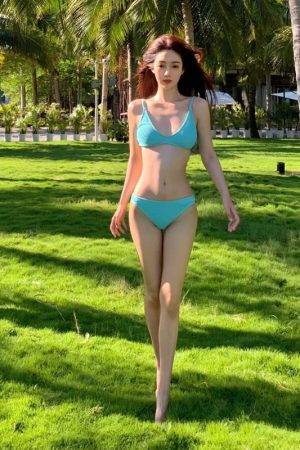 Strapless Two-Piece Bikini Swimsuit for Women, Flattering Small Bust Design, Beach Vacation Essential, Xiaohongshu Blogger Style