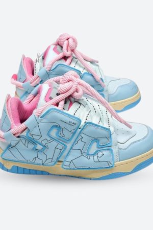 Street Wear With Skirt, Cute Soft Outfits Aesthetic - Neon Sneakers