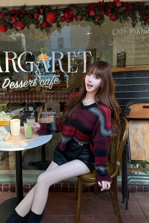 Striped Long-Sleeve Knitted Sweater for Women - V-Neck Stylish Spring Autumn Top, Perfect Y2K Battle Outfit Outerwear