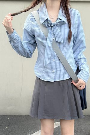 Striped Slim-Fit Long Sleeve Shirt with V-Neck and Bow Tie - Original Pudding Bear Design, Perfect for Y2K and Casual Chic Looks