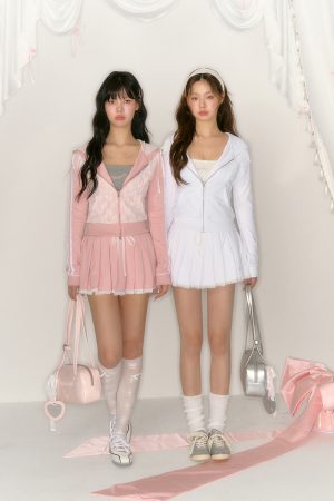 Stylish Autumn Dress Outfit Set - Youthful and Unique Fall Fashion Combination for Effortless Weekend Style