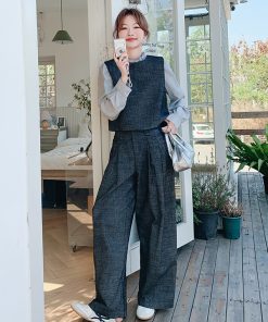 Stylish College-Style Gray Vest and Wide-Leg Pants 3-Piece Set for a Casual OOTD Look, Age-Reducing Fashion Ensemble