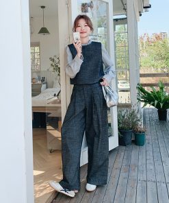 Stylish College-Style Gray Vest and Wide-Leg Pants 3-Piece Set for a Casual OOTD Look, Age-Reducing Fashion Ensemble