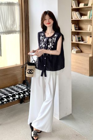 Stylish Embroidered Vest and Wide-Leg Pants Set for Women - Unique White Two-Piece Outfit for Summer 2025, Trendy and Loose Fit
